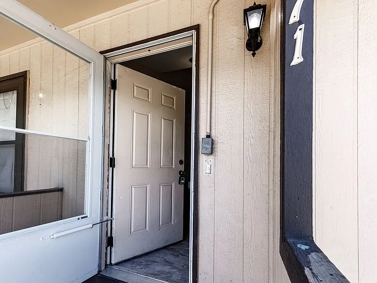 4571 Lamplighter Cir — Photo 7