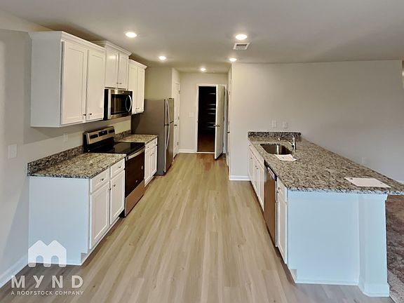 3rd image of 3404 Clover Valley Dr