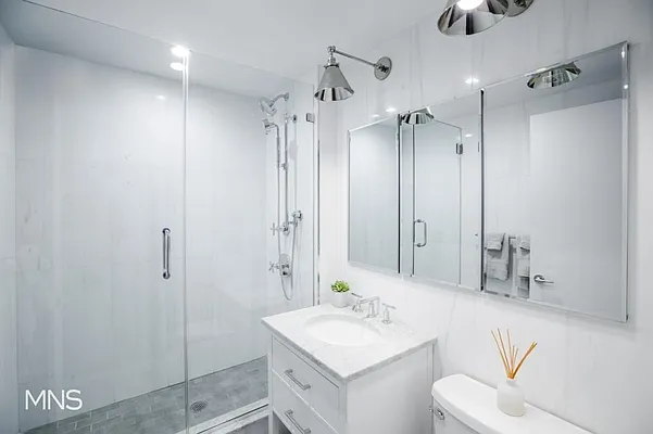 Sold by MNS | media 7