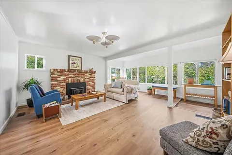 709 Cole Rd — Photo 1