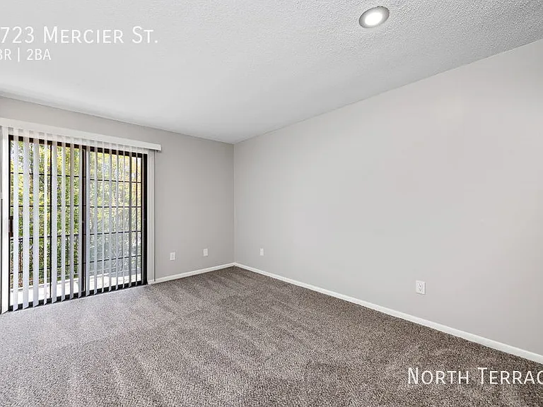 4723 Mercier St — Photo 4