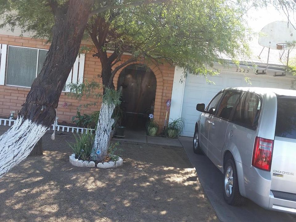 1st image of 2223 W Dahlia Dr
