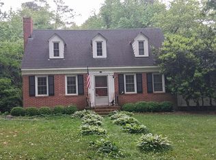 119 Sylvan Rd, Wakefield, VA 23888