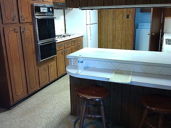 3rd image of 703 Prevost Dr
