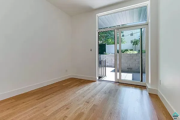 Rented by Nooklyn NYC LLC | media 16