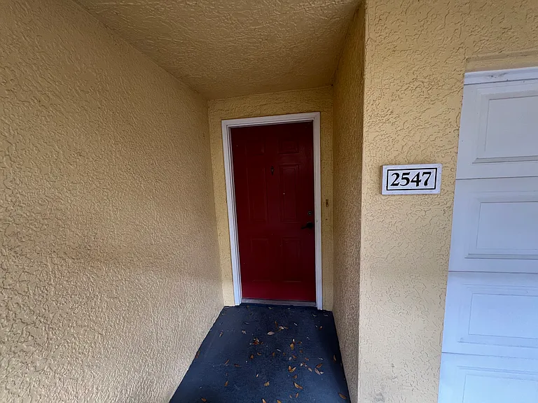 2547 Shadow View Cir #2547 — Photo 2