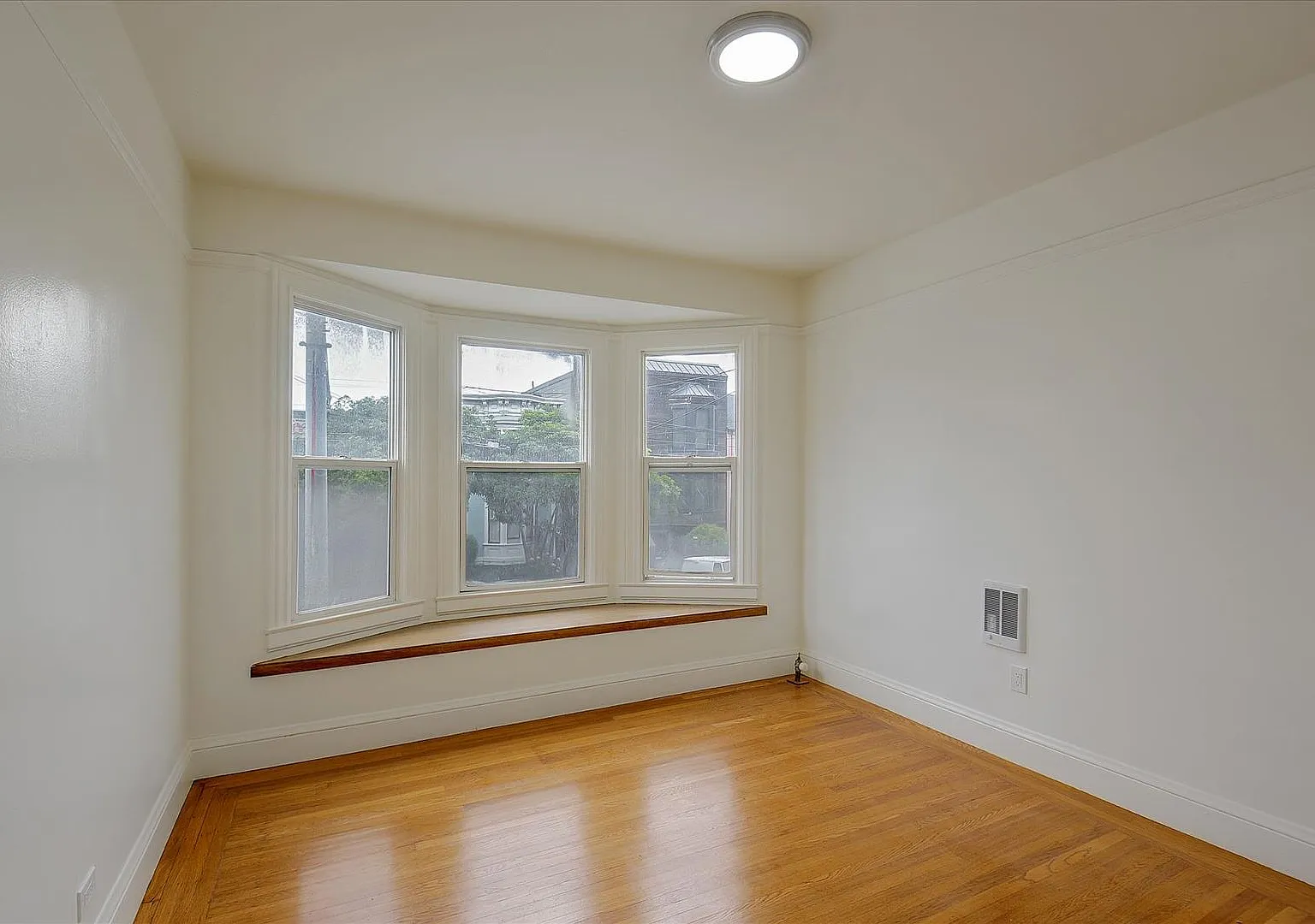334 Noe Street (929r) — Photo 3
