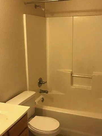1000 N Brents Ave — Photo 26