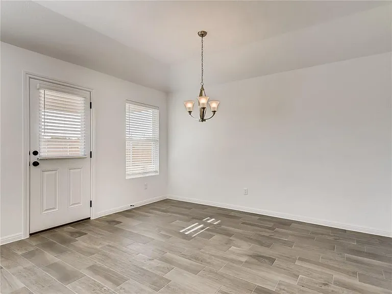 2629 Bantry Rd — Photo 42
