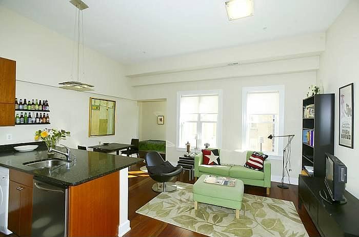 Living room/kitchen/den