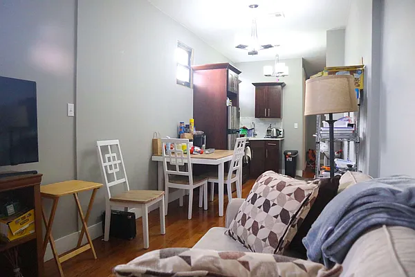 Rented by Lofts and Flats LLC | media 2