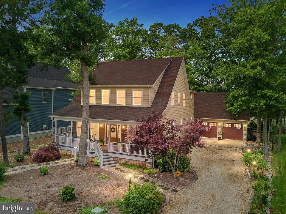 1st image of 722 Fox Tail Dr