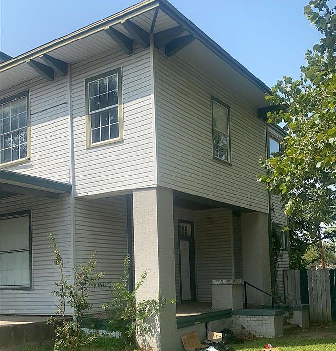 2nd image of 2400 10th St