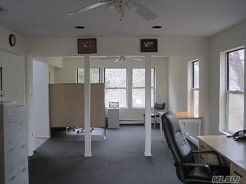 5th image of 688 Smithtown Byp