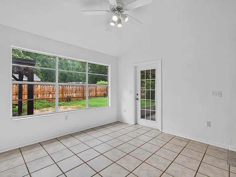 2324 NW 40th Pl — Photo 37