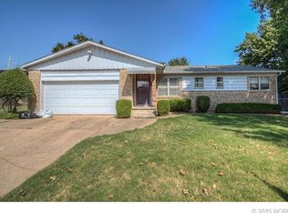 904 E Elgin Pl, Broken Arrow, OK 74012