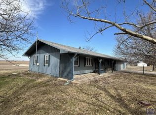 73 Bluestem Ln, Marion, KS 66861