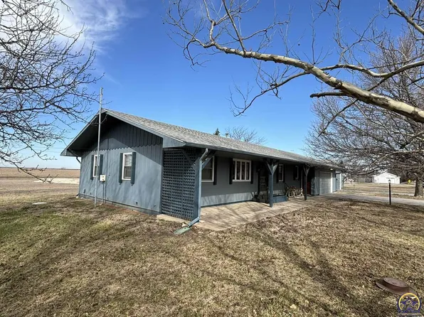 73 Bluestem Ln, Marion, KS 66861