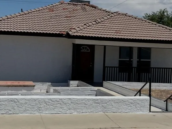 409 E Fredricks St, Barstow, CA 92311