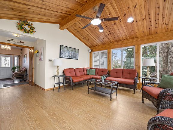 5th image of 8000 Oakview Ln