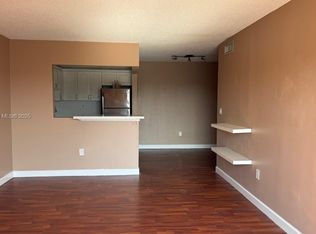 8950 NE 8th Ave APT 405, Miami, FL 33138