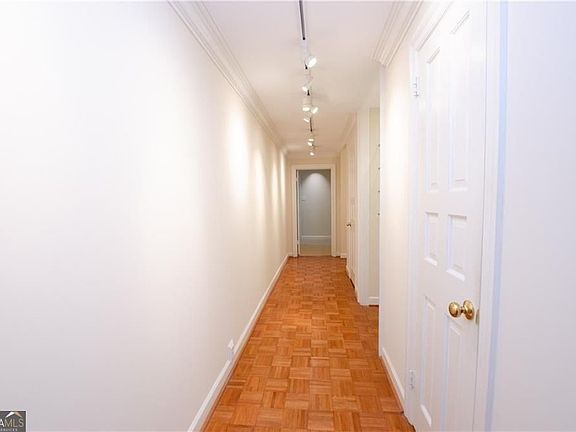 4th image of 2734 Peachtree Rd NW APT C404