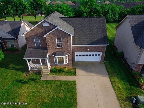 3rd image of 3232 Squire Cir