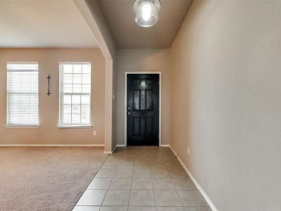 5th image of 1449 Whitewater Dr