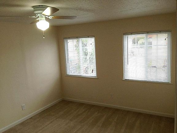 4th image of 259-261 S 39th St