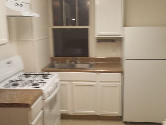 2nd image of 1715 Grainger Ave