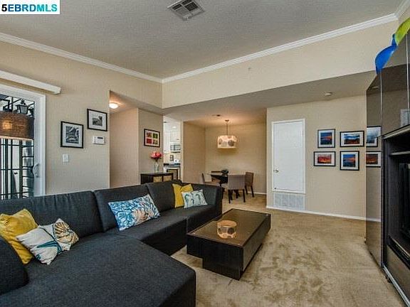 3rd image of 635 Canyon Oaks Dr APT E