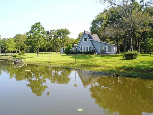 220 Club Lake Rd #5, Teague, TX 75860