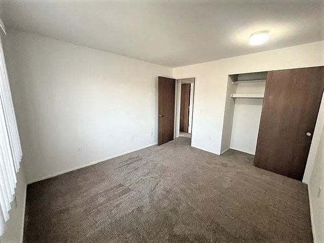 Charter Oaks Apartments — Photo 197