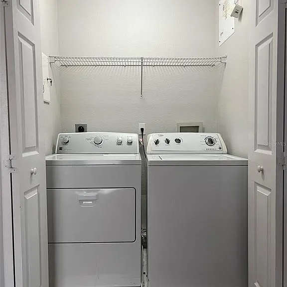 572 Cresting Oak Cir #19 — Photo 23