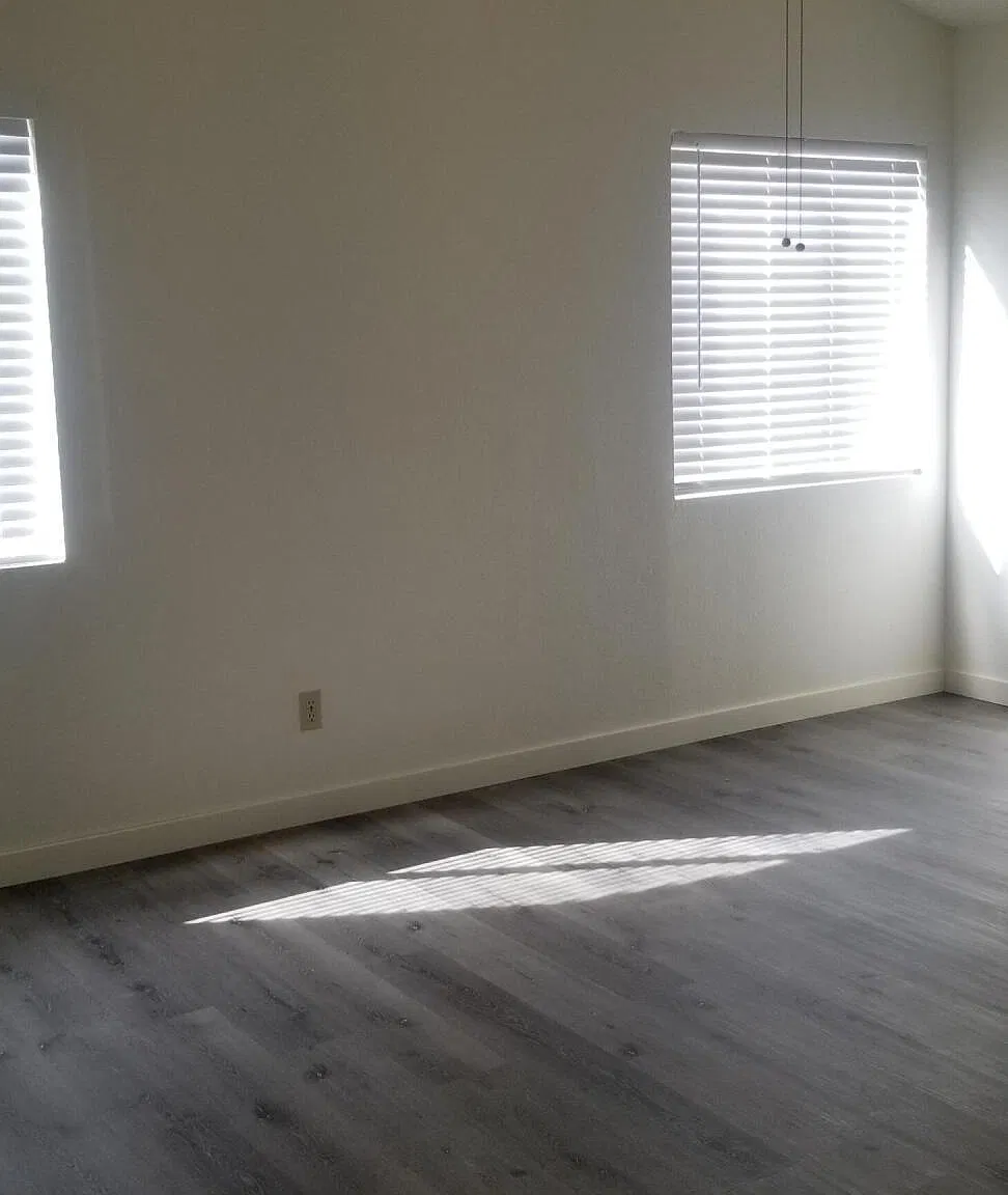 3 bed, 2.0 bath, 1210 sqft, $1,900 — Photo 4