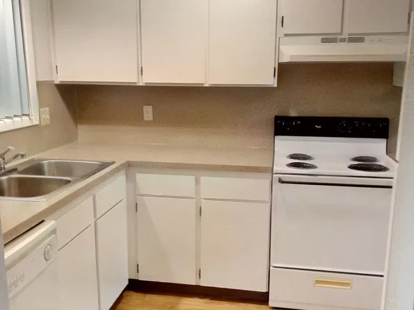 Oakview Terrace Apartments, 3932 Lancaster Dr NE #3962, Salem, OR 97305