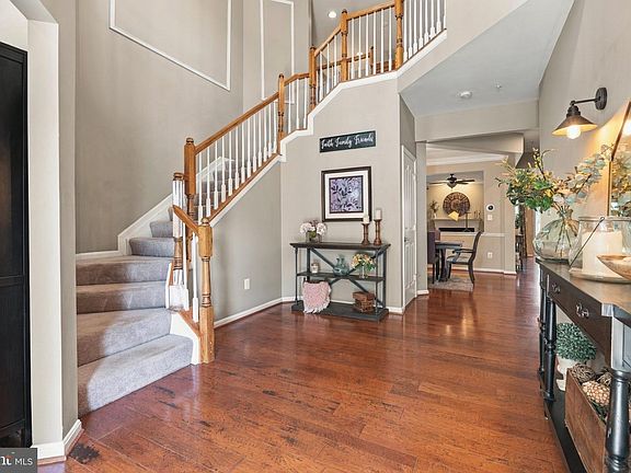 5th image of 811 Bridle Path
