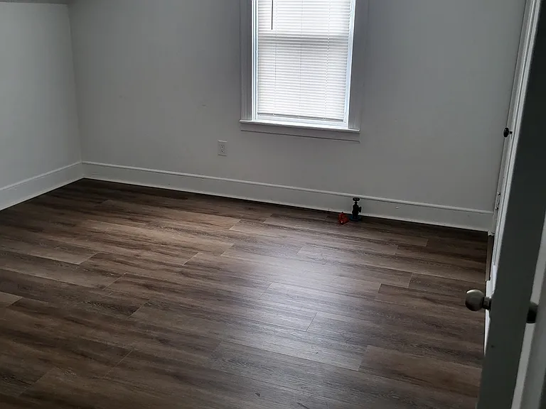 13-15 Greystone Ave — Photo 9
