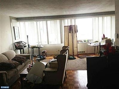 2nd image of 2401 Pennsylvania Ave APT 12B27