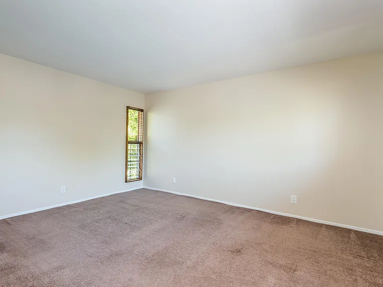 851 Seale Ave — Photo 9