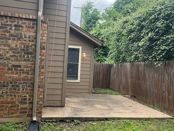 3rd image of 1403 Palmnold Cir E