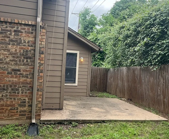 1403 Palmnold Cir E — Photo 3