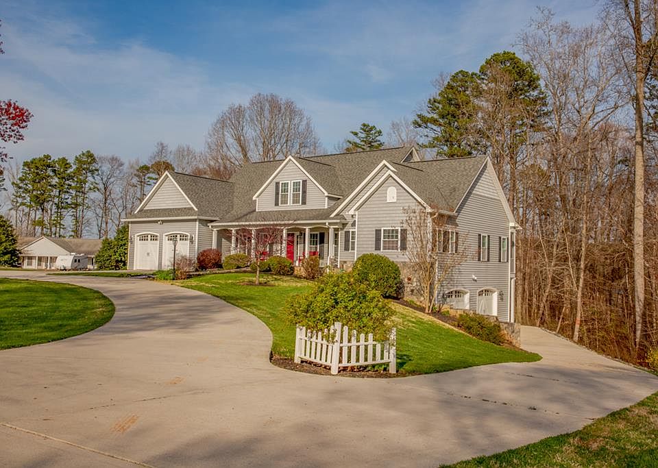 1st image of 240 Griffin Dr