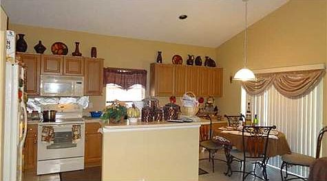 2nd image of 7635 Colony Palm Dr