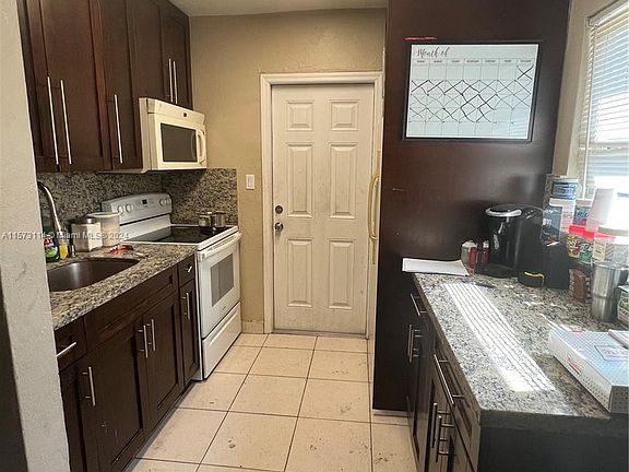 3rd image of 15330 Leisure Dr