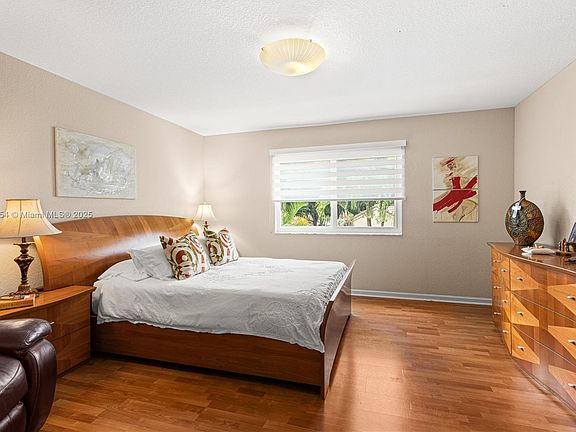 5th image of 1515 Winterberry Ln