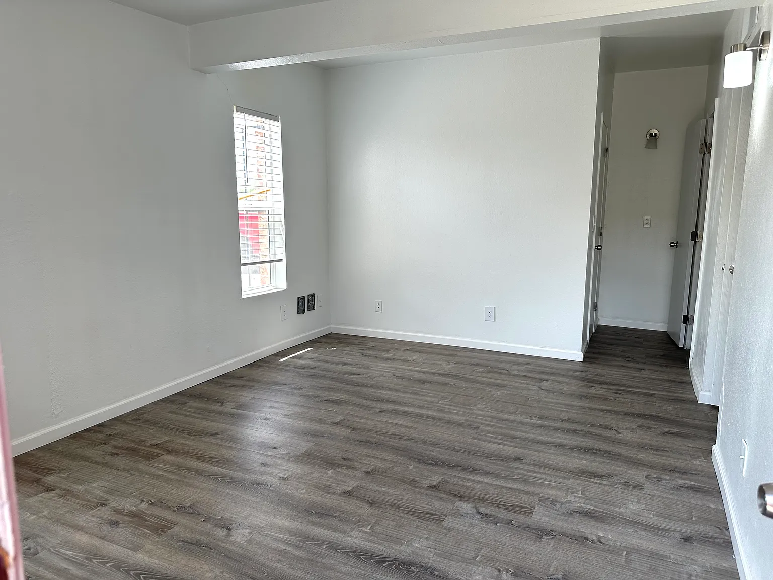 3 bed, 1150 sqft, $1,700 — Photo 3