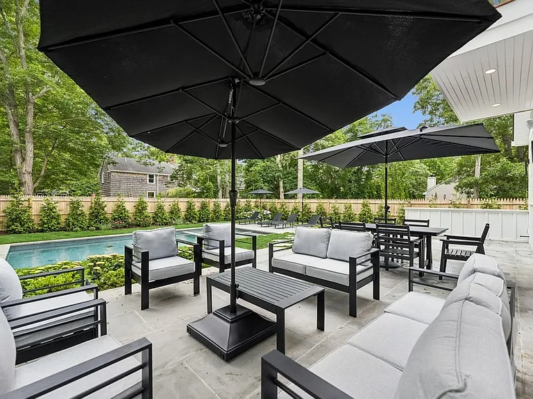 18 Red Cedar Rd — Photo 33