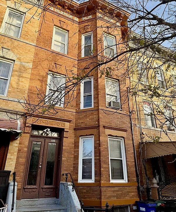 1st image of 175 Chestnut St