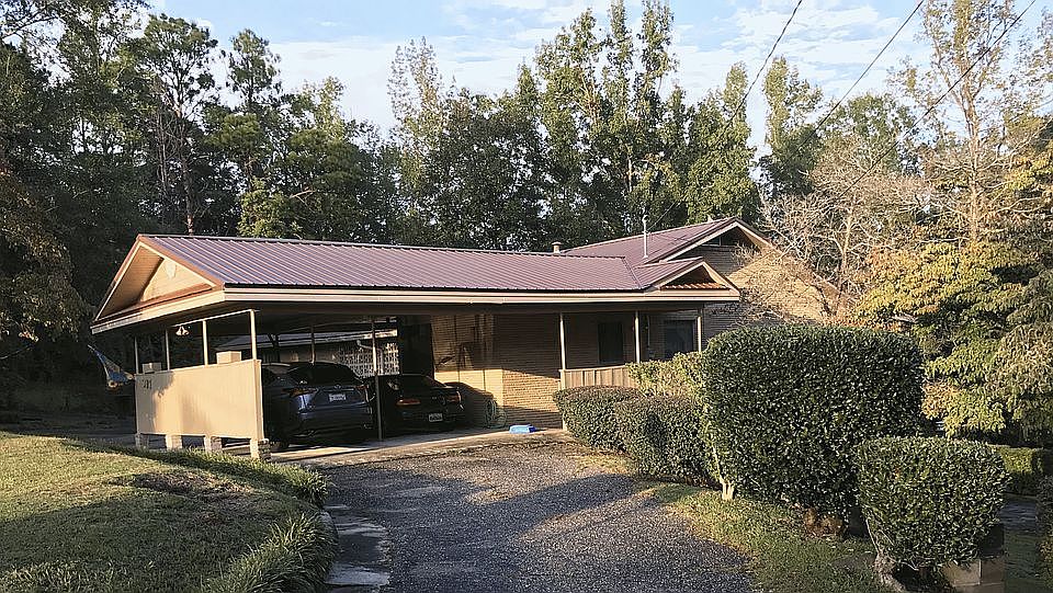 Driveway facing Tinita Ave. 
